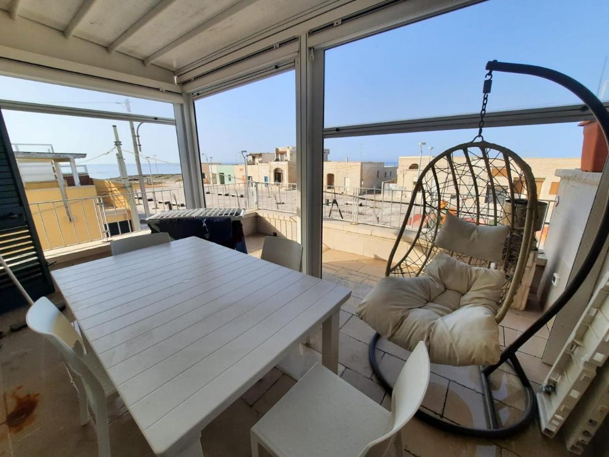 Casa Vacanze Illiria A Roca Vecchia Vicinissima Al Mare Extérieur photo