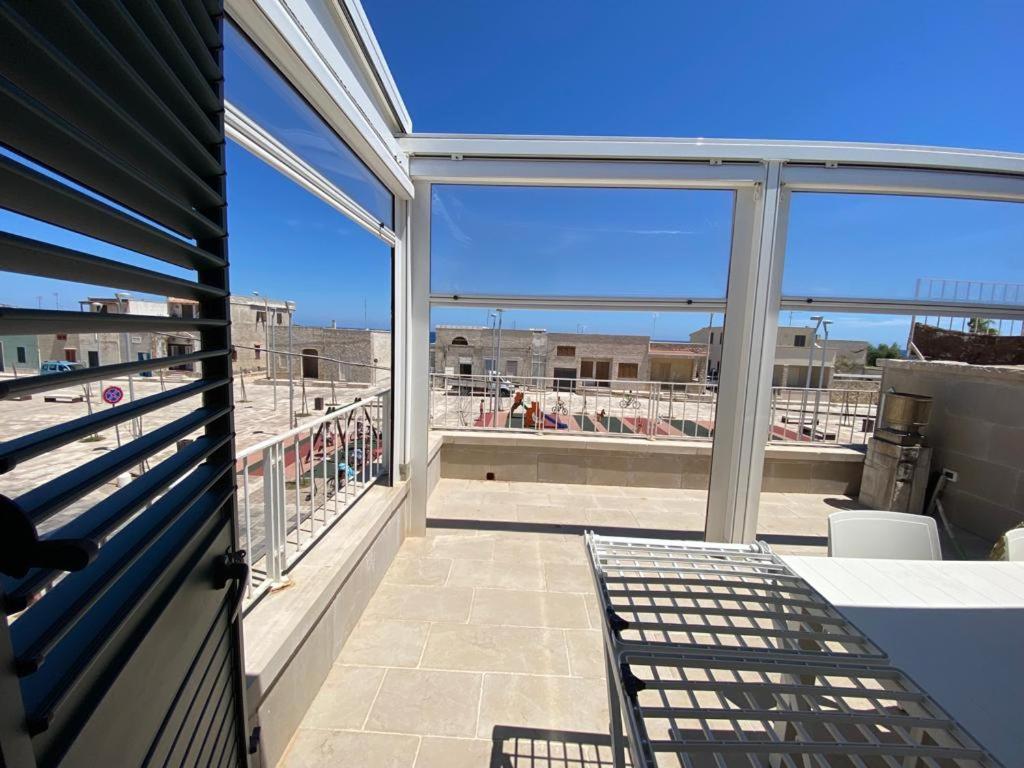 Casa Vacanze Illiria A Roca Vecchia Vicinissima Al Mare Extérieur photo
