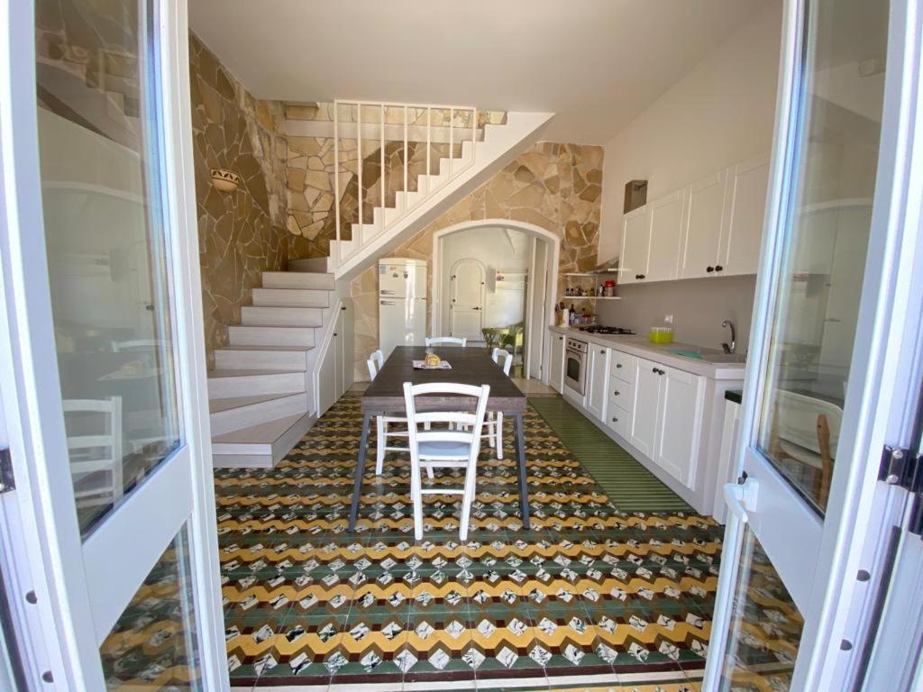 Casa Vacanze Illiria A Roca Vecchia Vicinissima Al Mare Extérieur photo